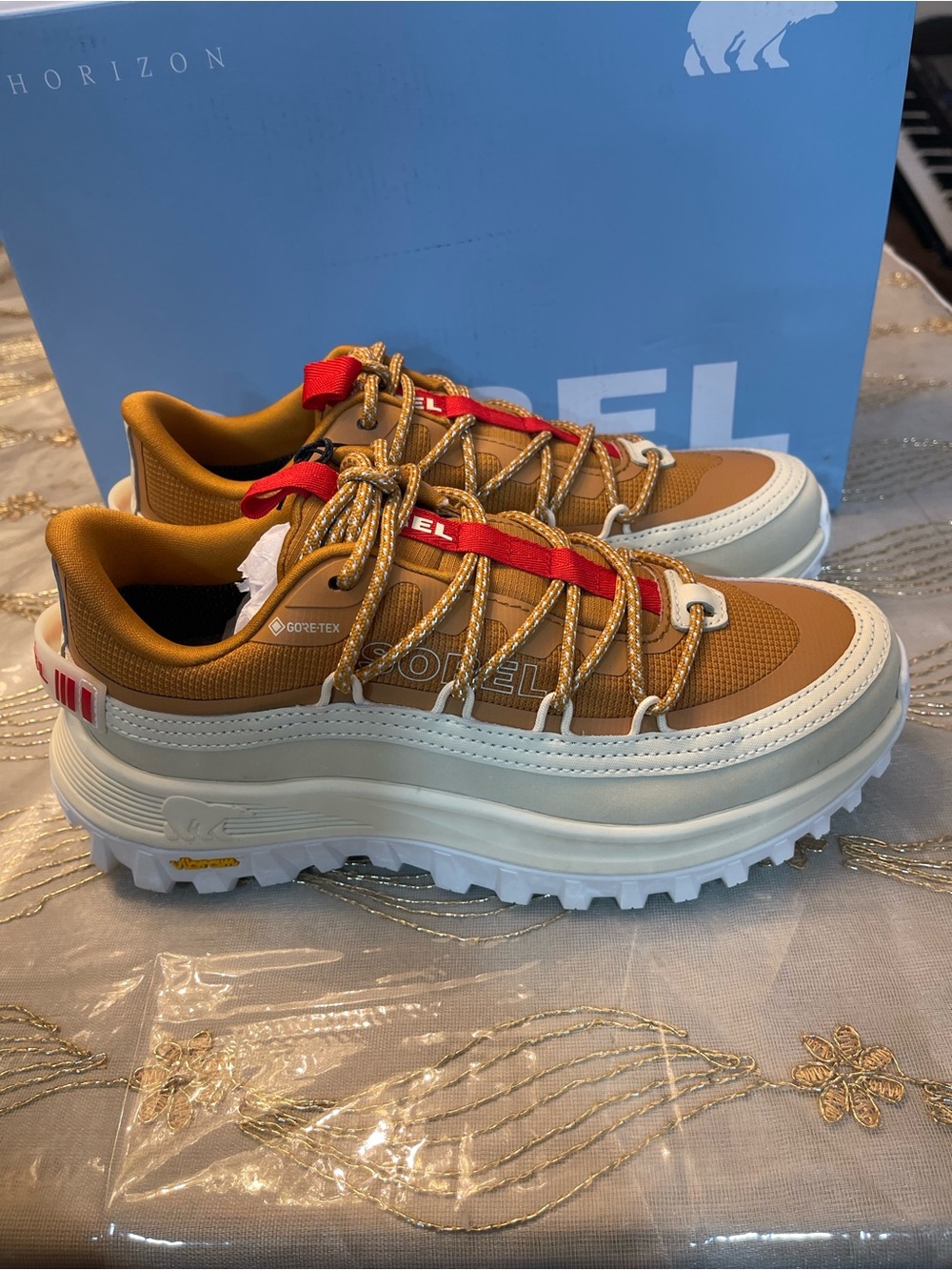 NWB Sorel women’s callsign low GTX canyon gold honey sneakers size 10 limited - Picture 6 of 16